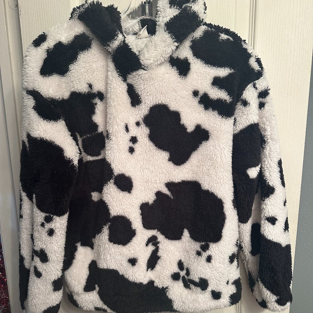 SHEIN Girl's Size 11-12Y Black & White Cow Pattern‎ Pullover Sweater